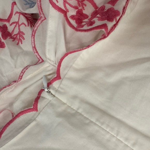 Marlo. Sasha Lace Sleeveless Embroidered Dress - Picture 4 of 7